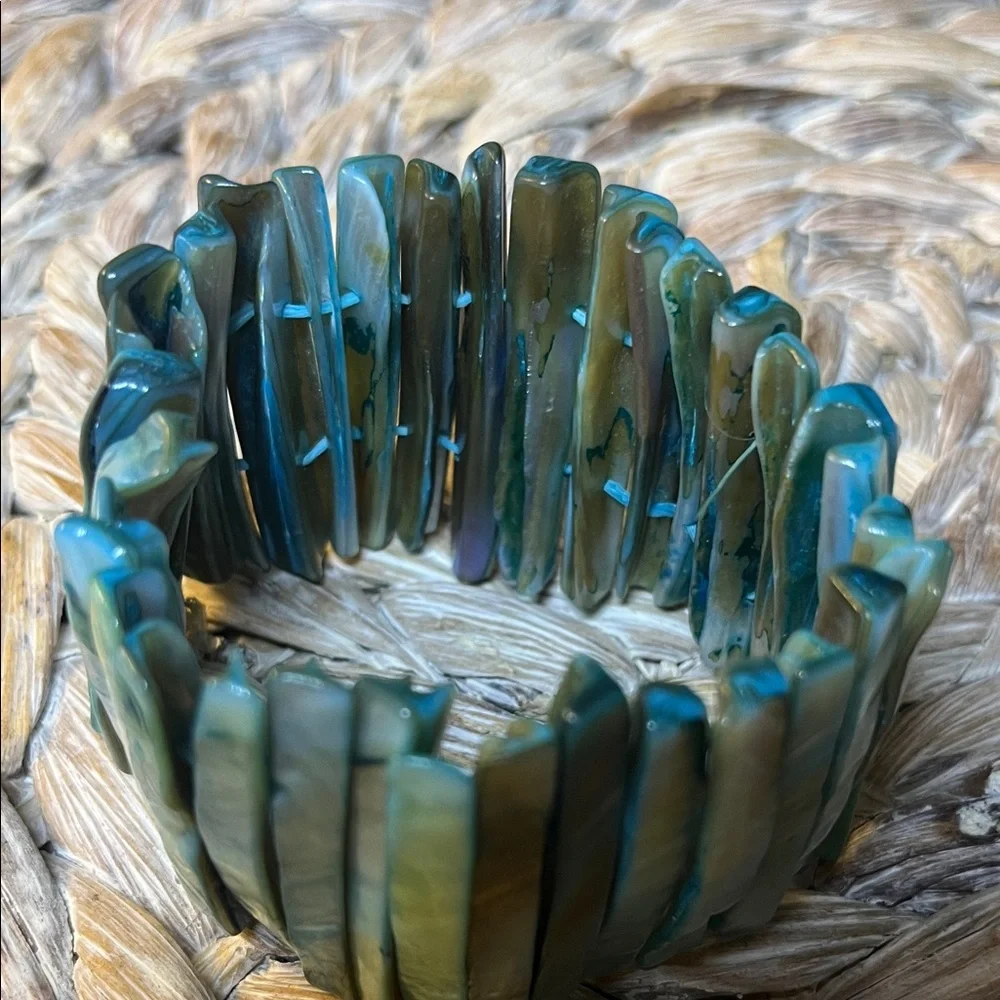 Blue and Green Mother of‎ Pearl Abalone Stretch Bracelet